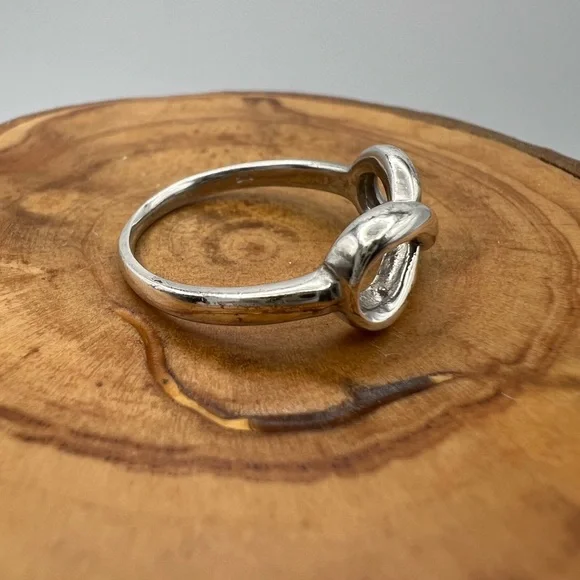 Sterling Silver Infinity Ring - Size 7.75 - Picture 5 of 6